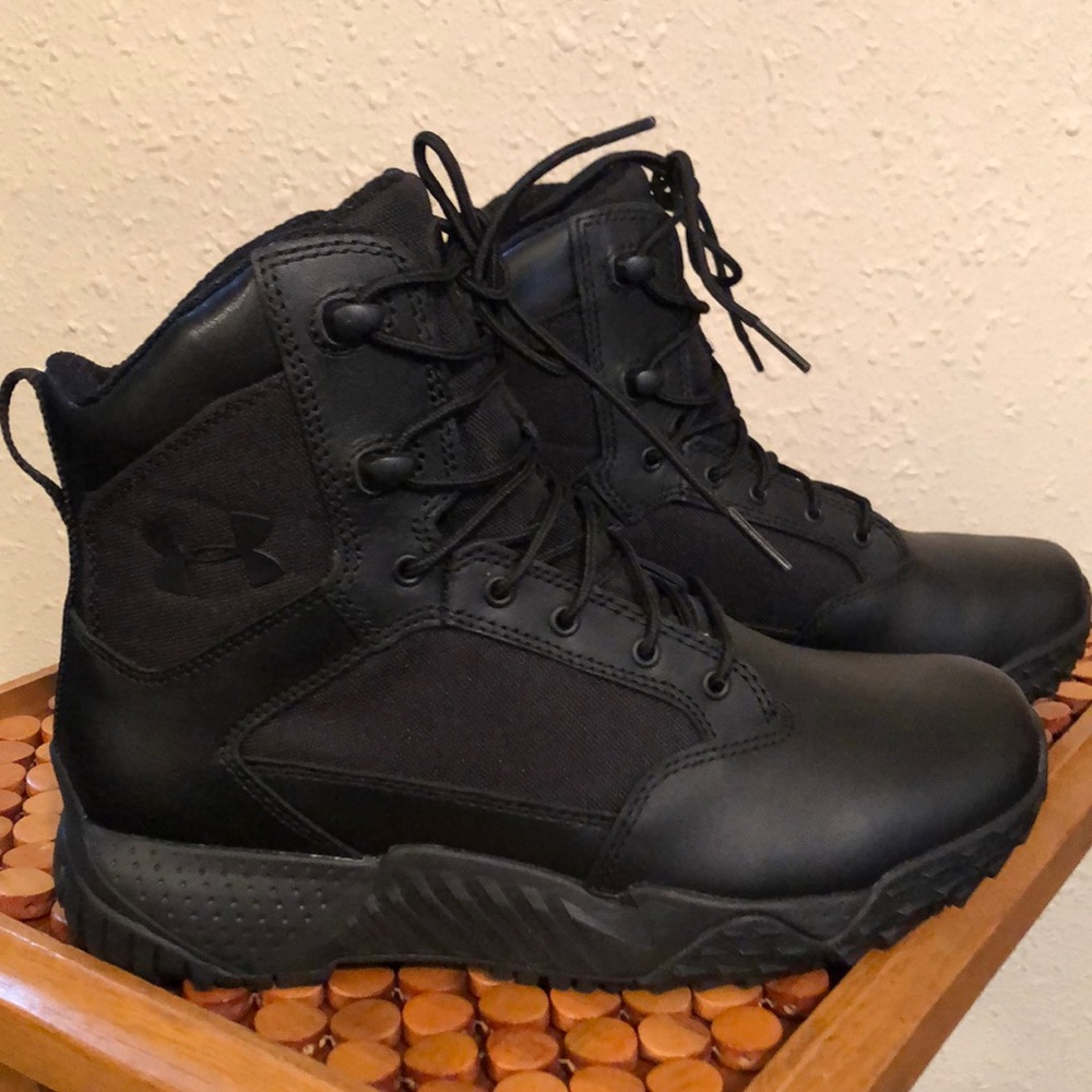 NWOT “Under Armour” Men’s Boots